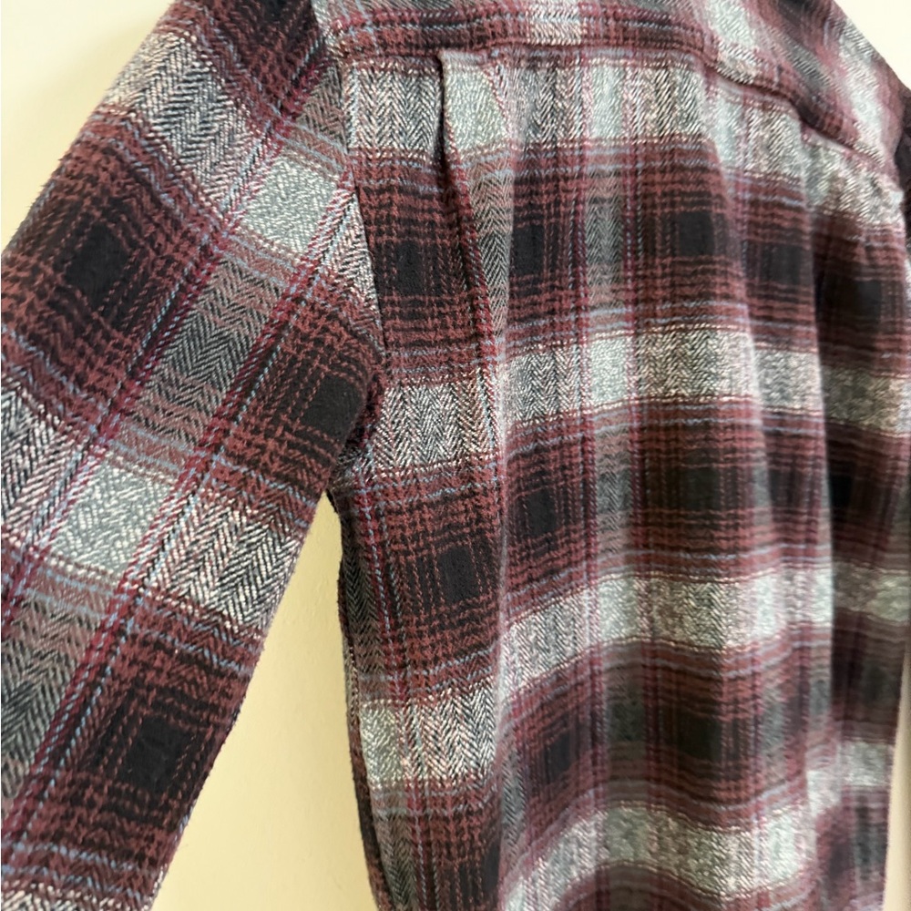 Volcom Men's Plaid Button Down Shirt - Black and Red Classic Fit - Picture 13 of 16
